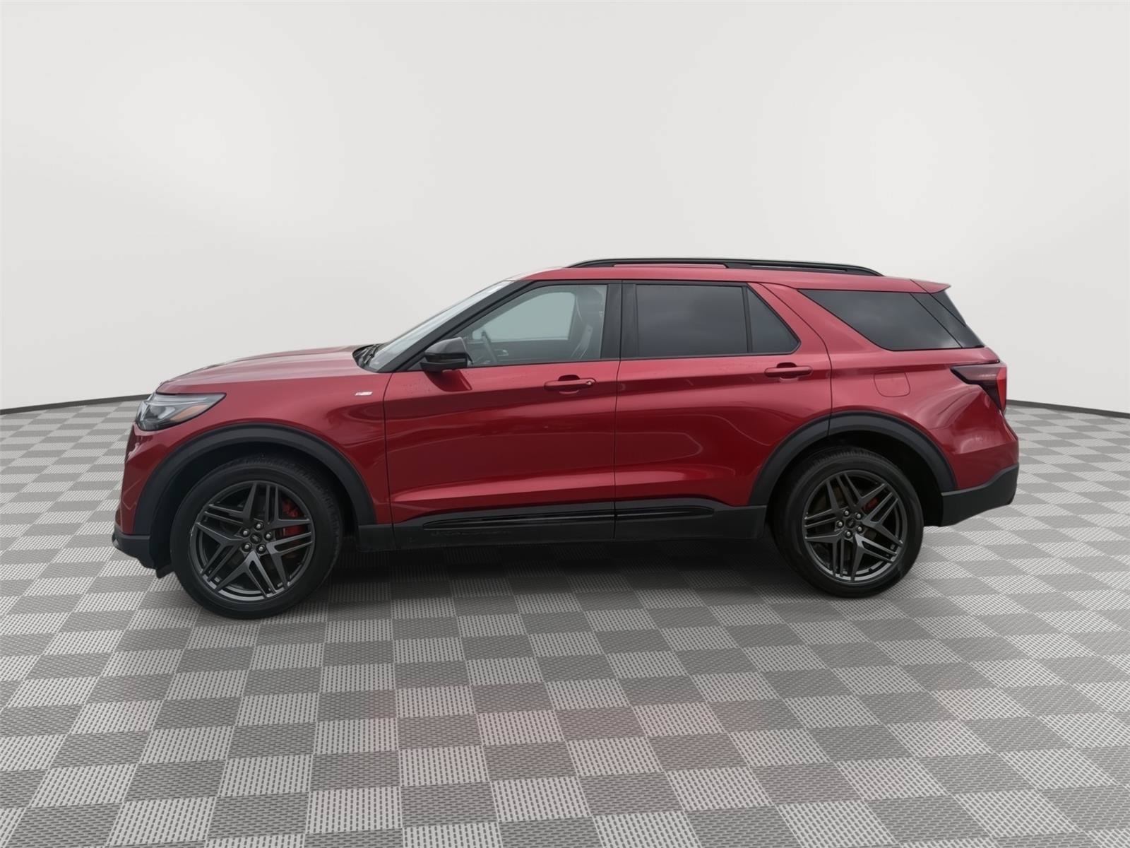 Used 2025 Ford Explorer ST-Line w/ Premium Package AWD/4WD image 5