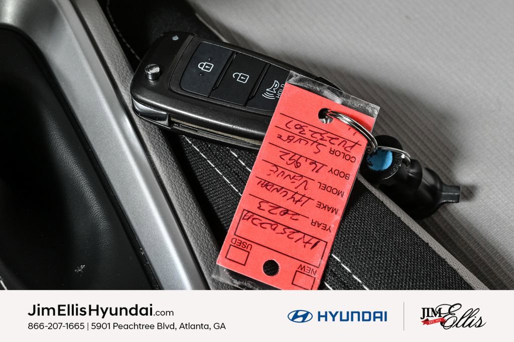 Certified 2023 Hyundai Venue SEL image 18