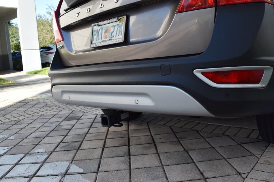 Used 2011 Volvo XC70 3.2 w/ Premium Pkg image 21