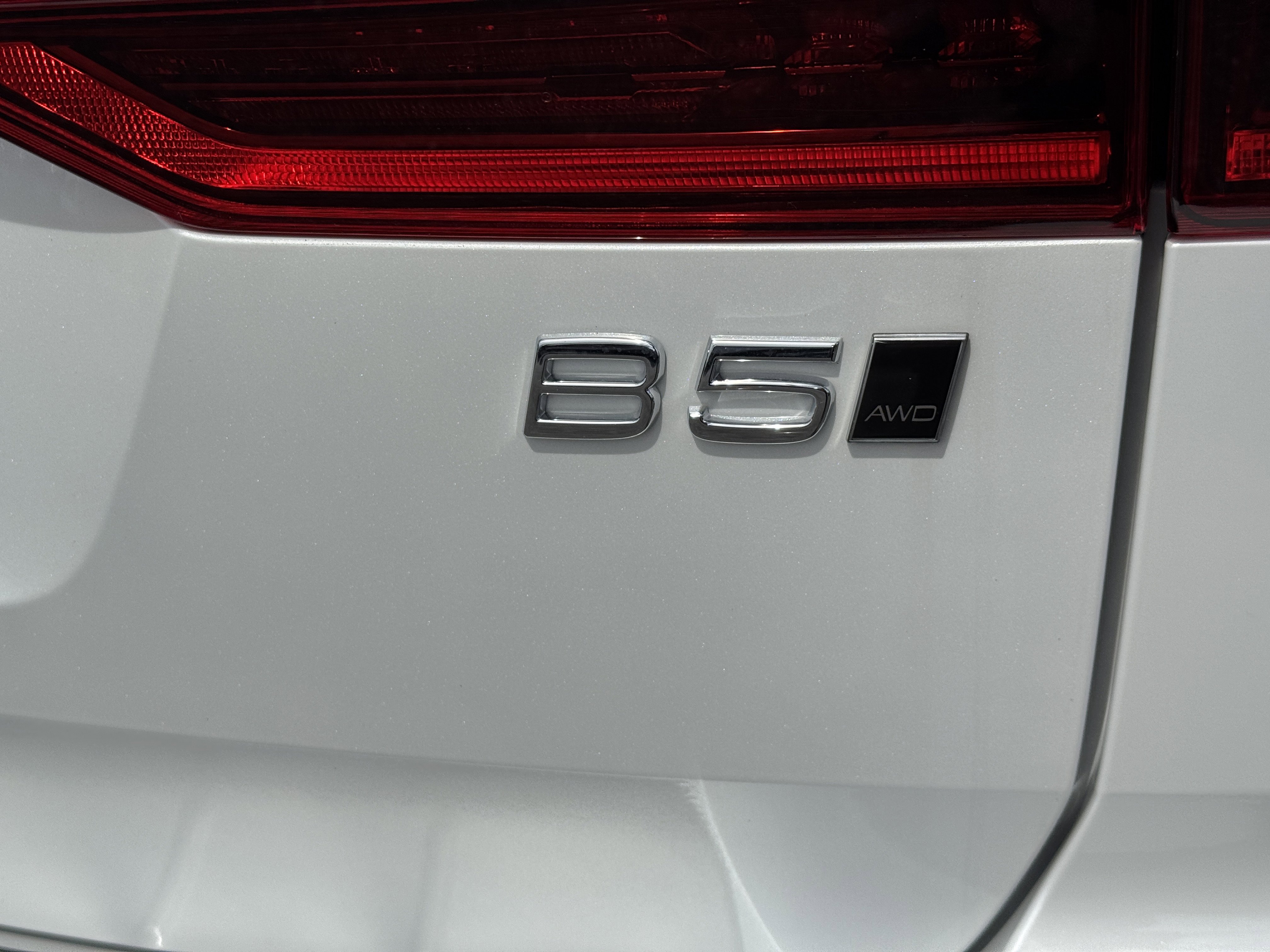 New 2026 Volvo XC60 B5 Plus w/ Protection Package Premier image 10