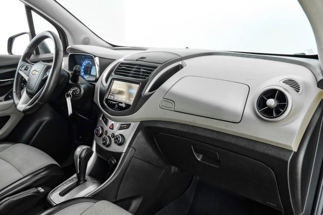 Used 2016 Chevrolet Trax LT w/ LT Convenience Package image 10