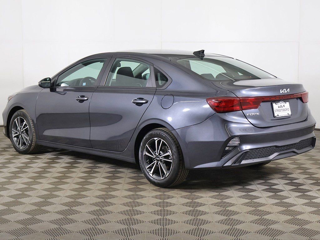 Used 2023 Kia Forte LXS w/ LXS Technology Package FWD image 8