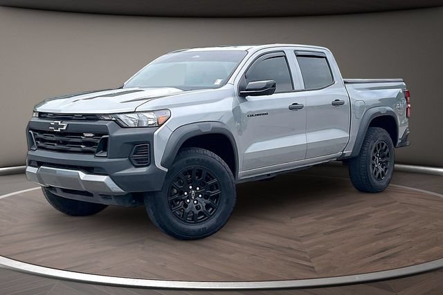 Used 2023 Chevrolet Colorado Trail Boss w/ Technology Package AWD/4WD image 1