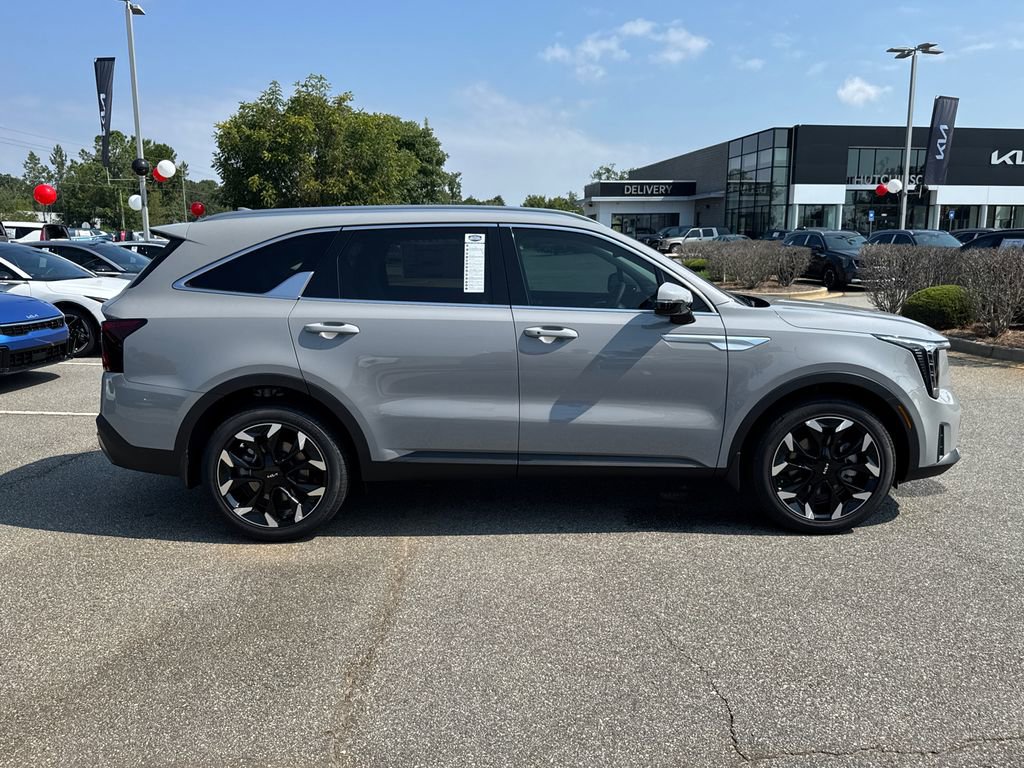 Certified 2025 Kia Sorento EX w/ Panoramic Sunroof Package FWD video 2