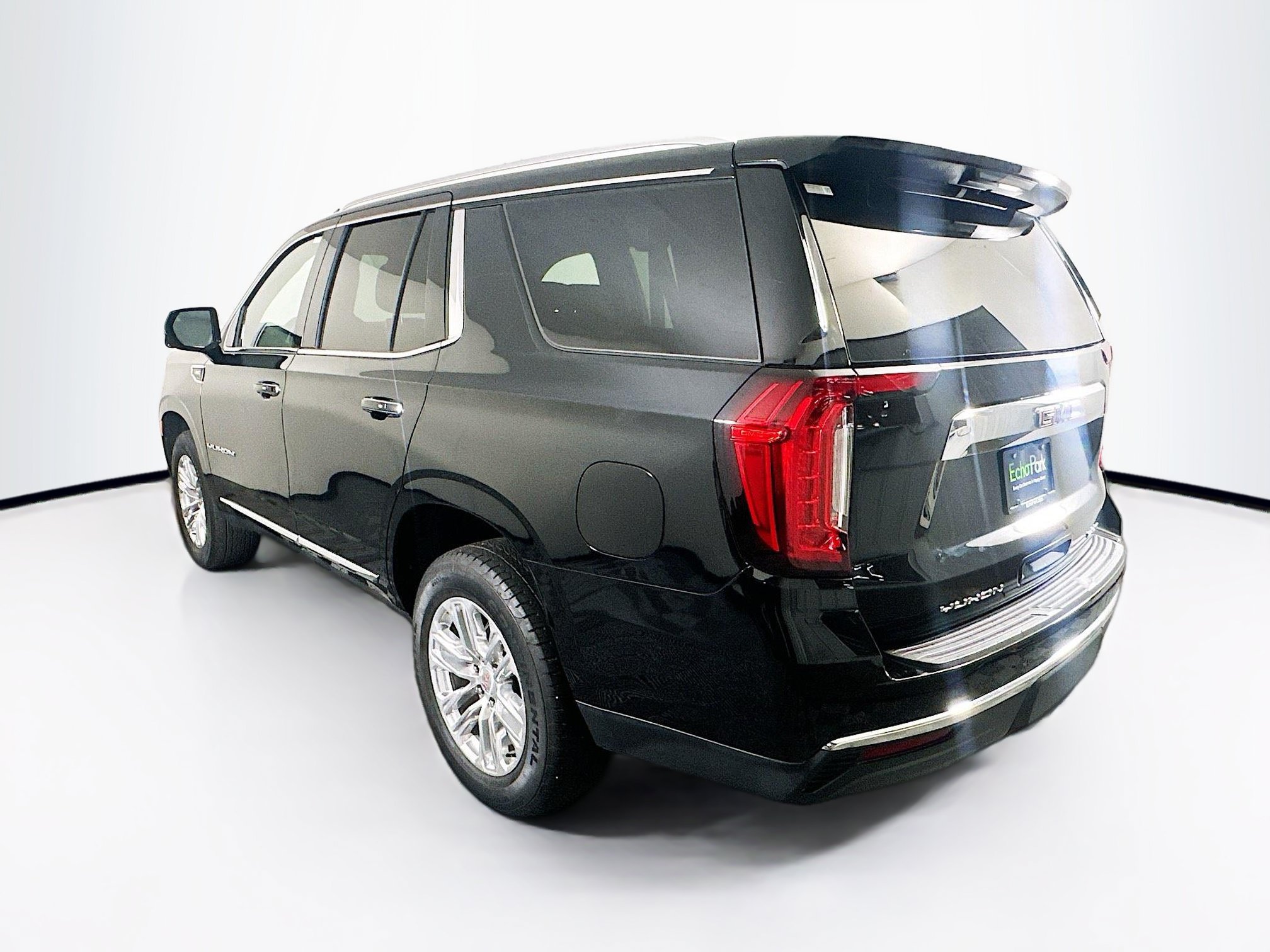 Used 2024 GMC Yukon SLT w/ SLT Premium Package RWD image 5