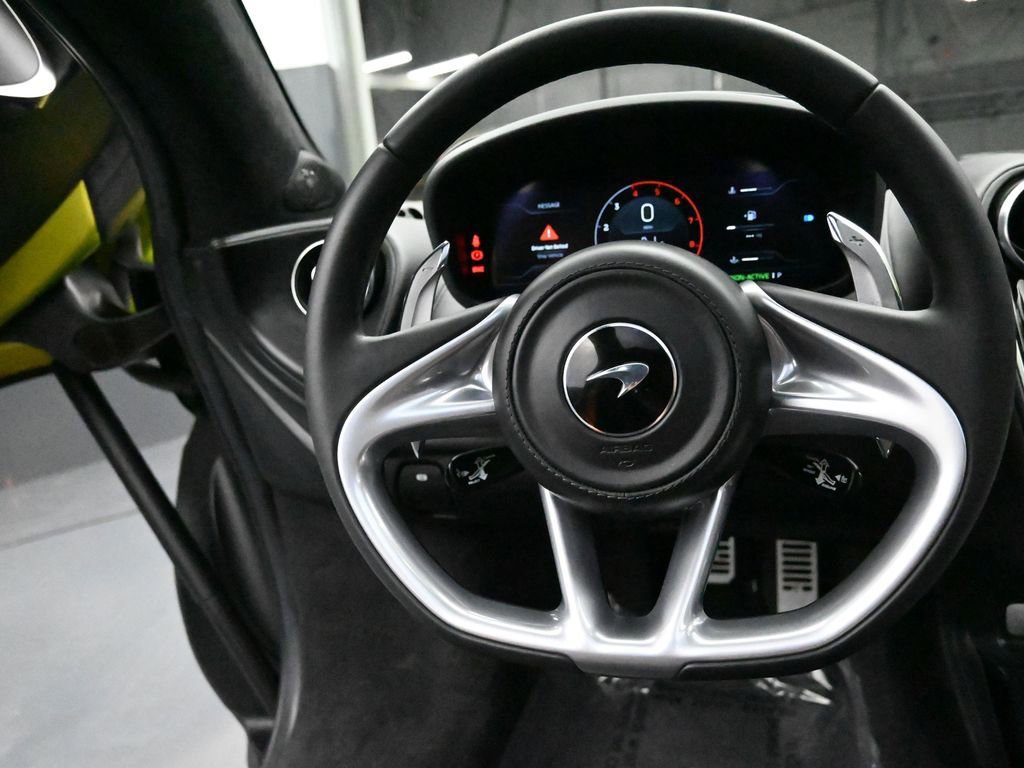 Used 2022 McLaren GT image 39