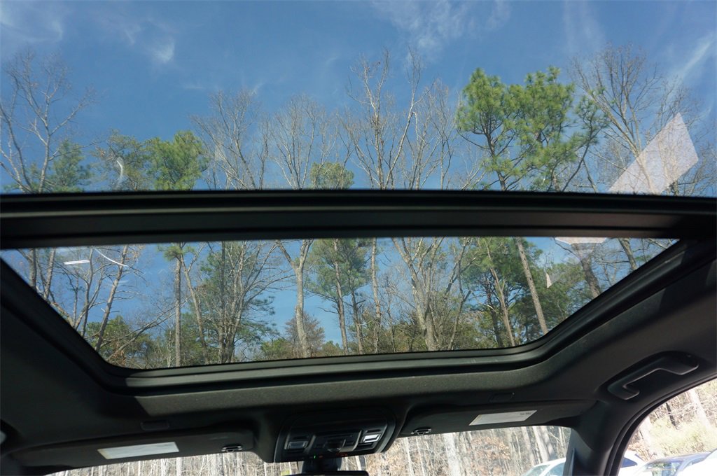 Used 2021 Chevrolet Tahoe RST w/ Luxury Package image 13