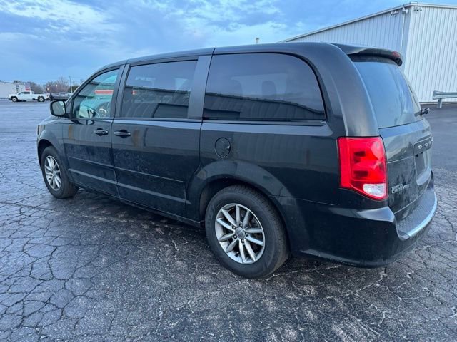 Used 2016 Dodge Grand Caravan SE image 4
