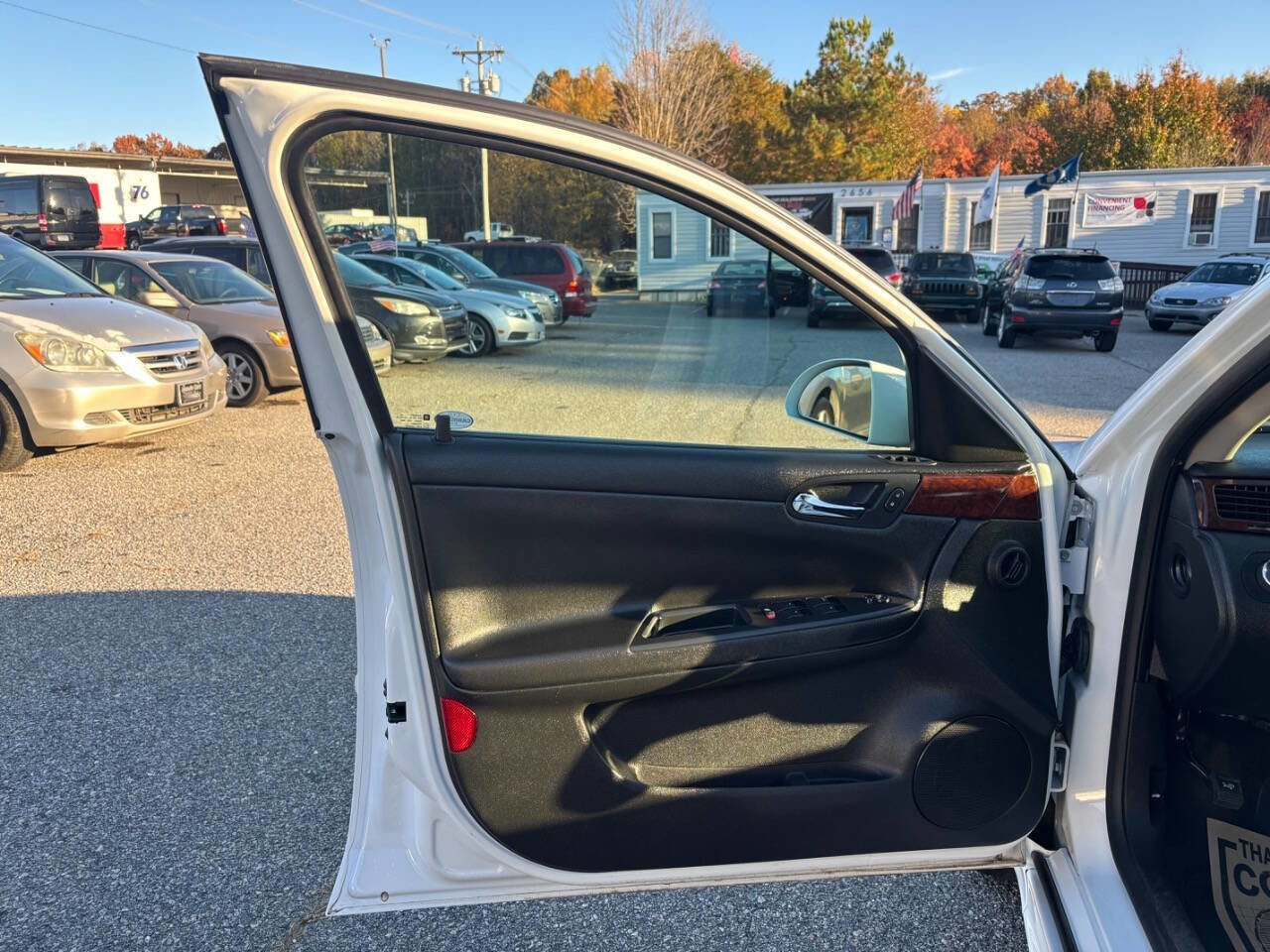 Used 2011 Chevrolet Impala LT image 9