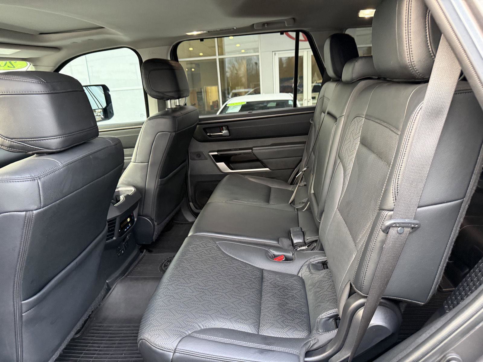 Used 2023 Toyota Sequoia Limited image 19