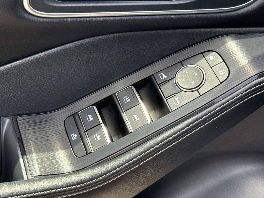 Certified 2023 Nissan Rogue Platinum w/ Platinum Premium Package FWD image 20
