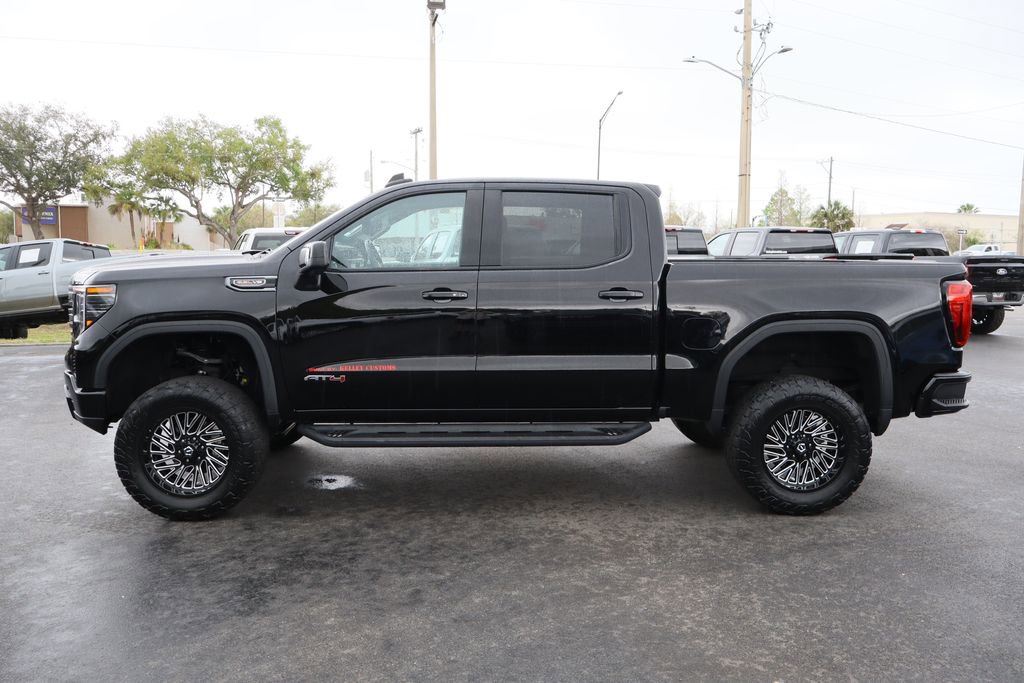 Used 2024 GMC Sierra 1500 AT4 w/ Technology Package image 5
