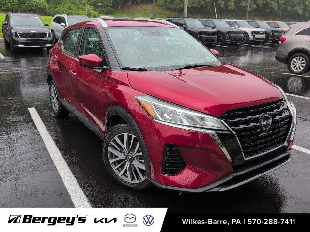 Used 2023 Nissan Kicks SV FWD image 6
