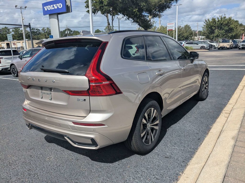 Certified 2024 Volvo XC60 B5 Core AWD/4WD image 6