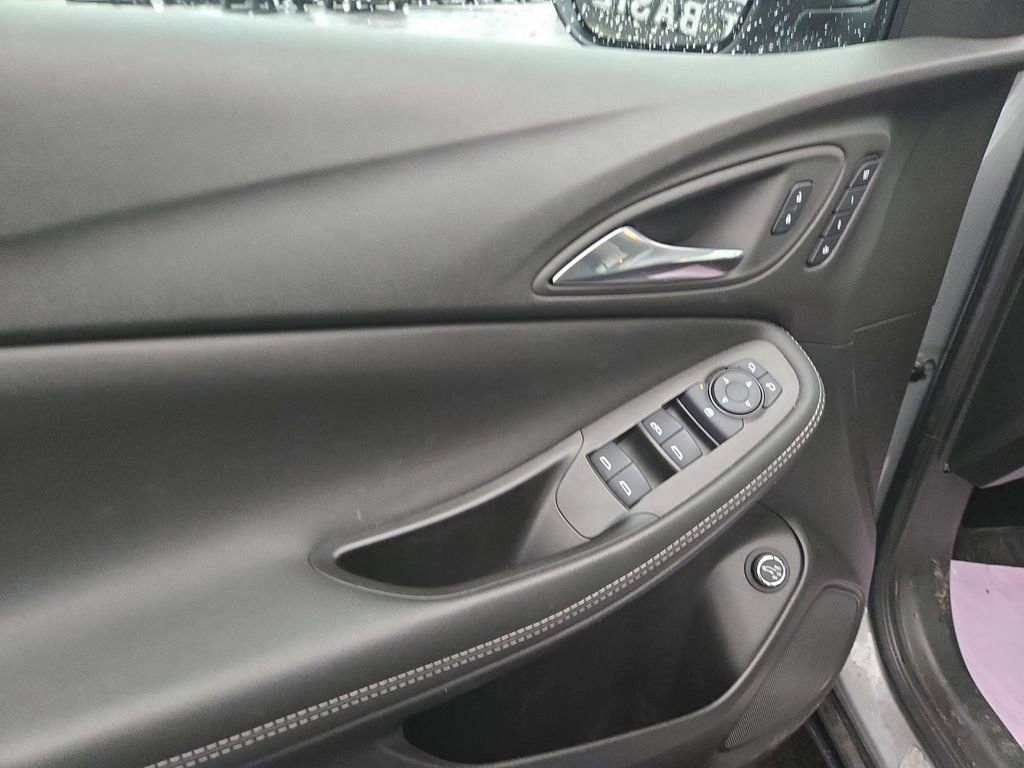 Used 2023 Buick Encore GX Essence w/ Experience Buick Package image 11