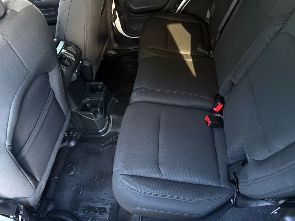 Used 2023 Jeep Wrangler Unlimited Sport image 11