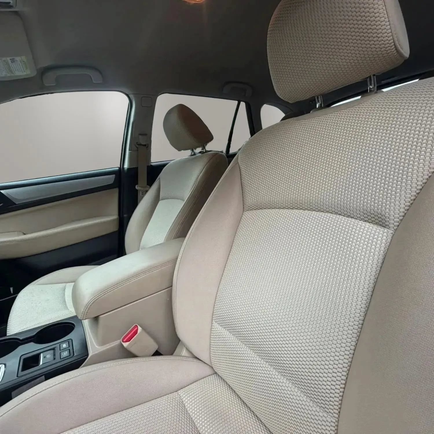 Used 2016 Subaru Outback 2.5i Premium AWD/4WD image 9