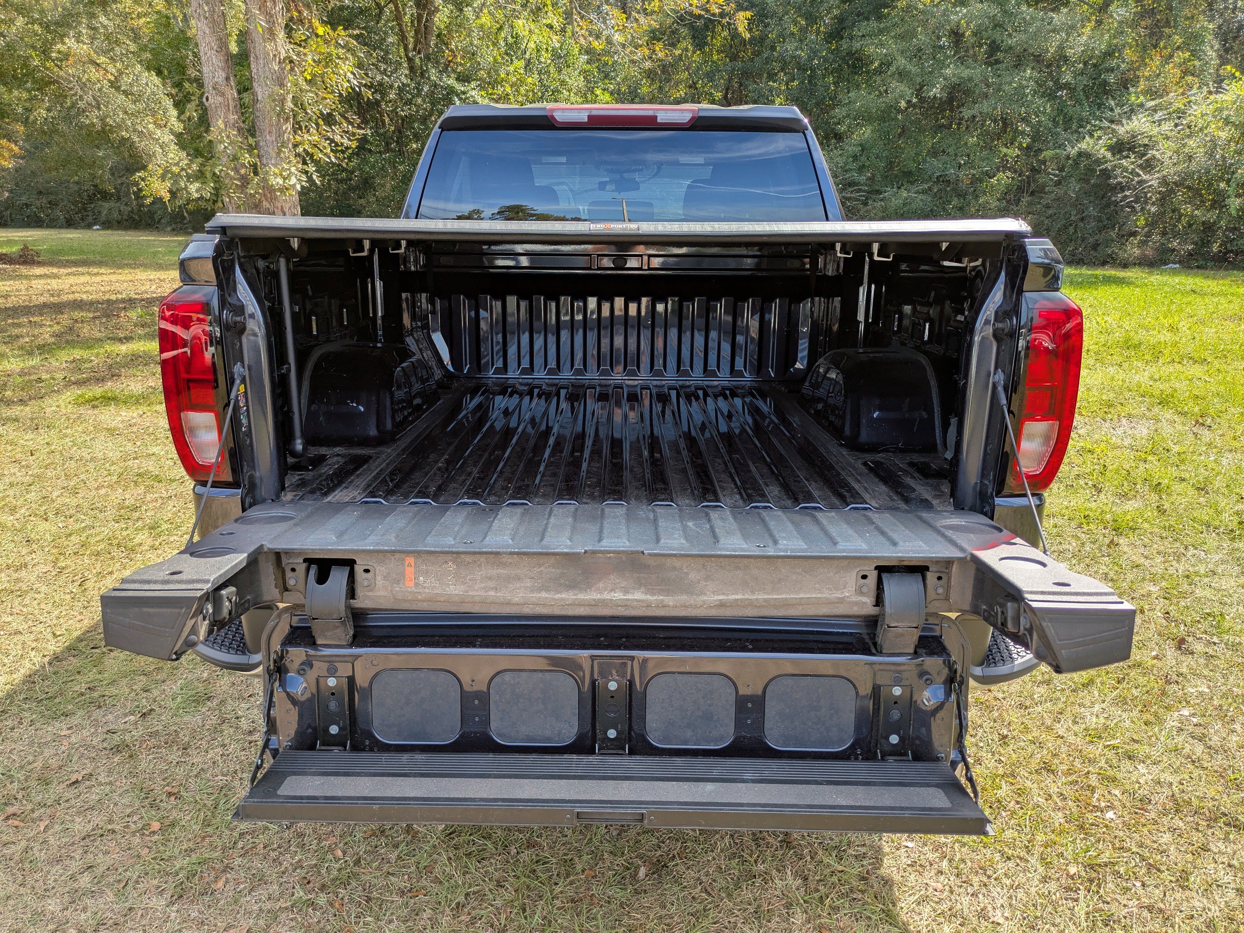 Used 2022 GMC Sierra 1500 SLE image 13