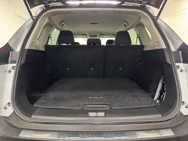 Used 2022 Nissan Rogue SV image 33