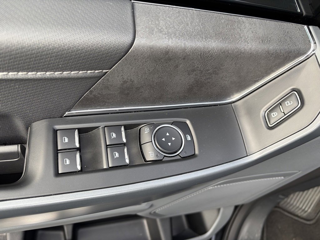 Used 2025 Ford F150 XLT w/ Equipment Group 301A Standard image 9