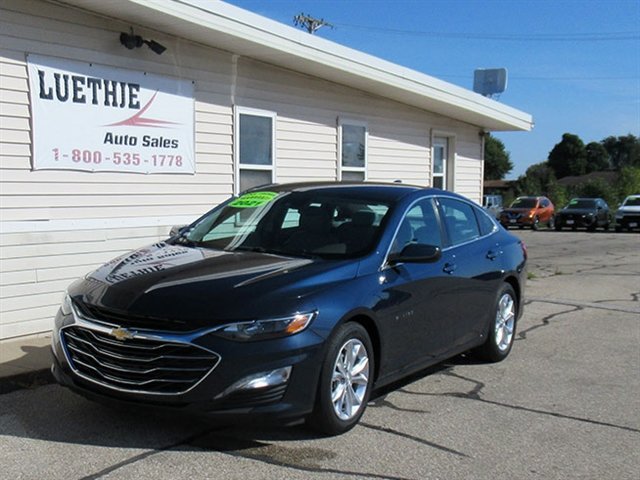 Used 2021 Chevrolet Malibu LT FWD image 2