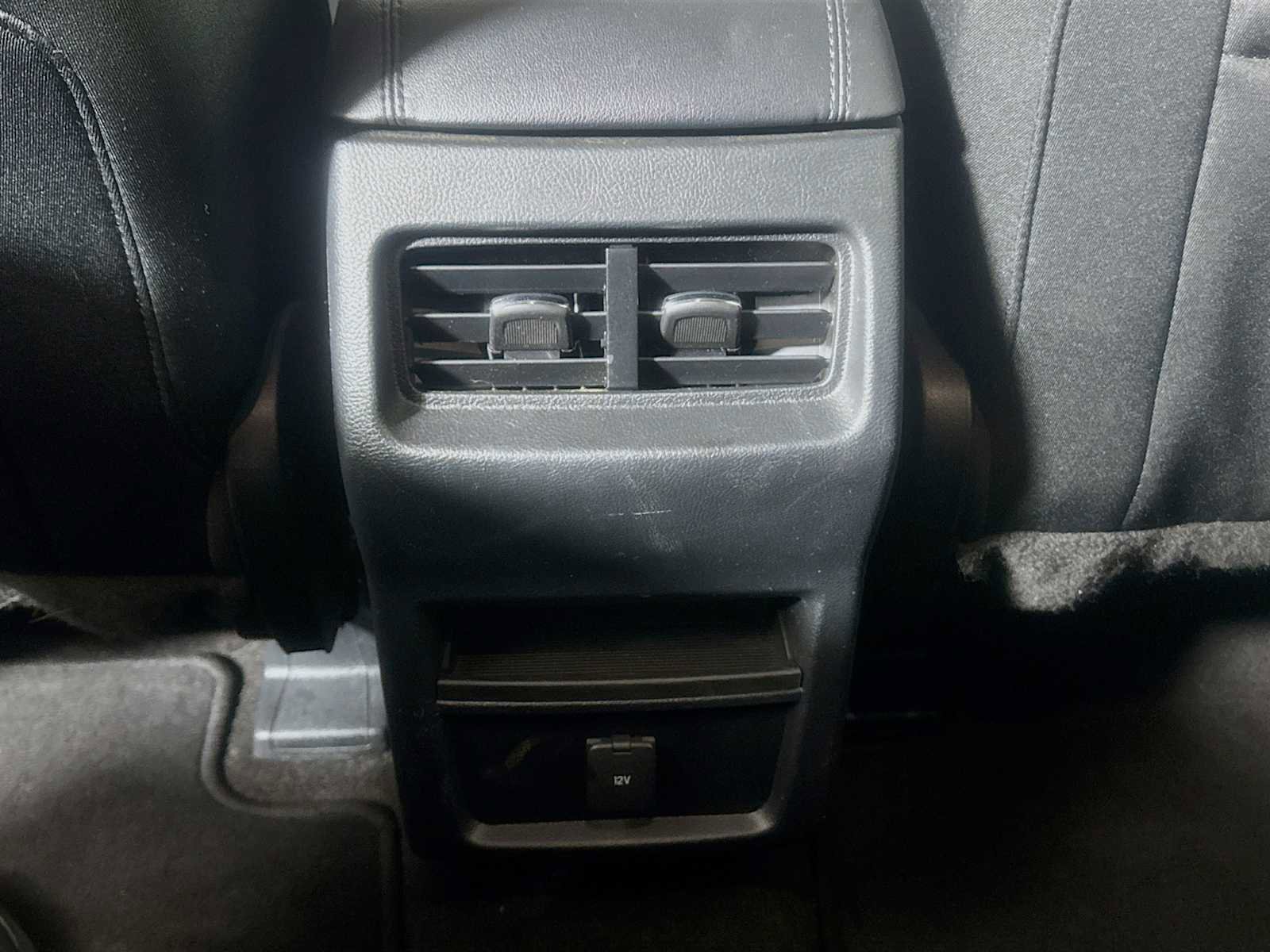 Used 2020 Ford Edge SE AWD/4WD image 22