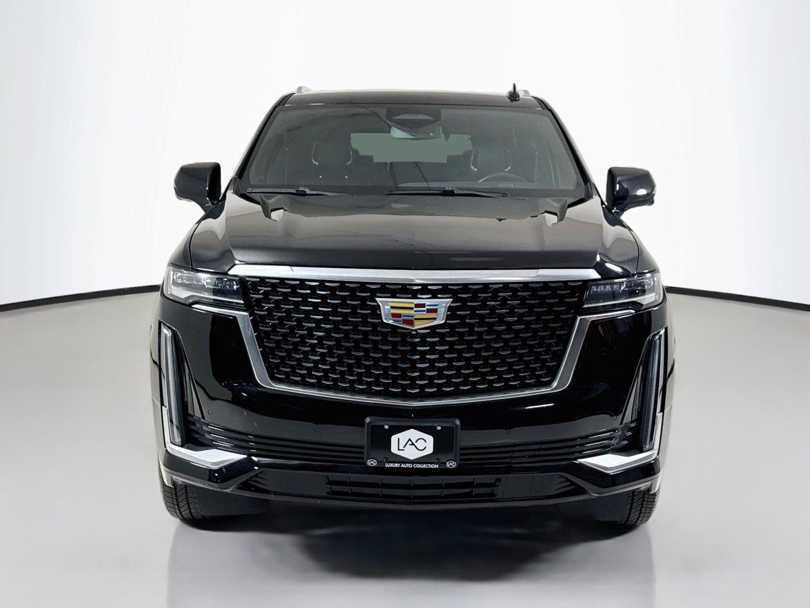 Used 2022 Cadillac Escalade Luxury AWD/4WD image 11
