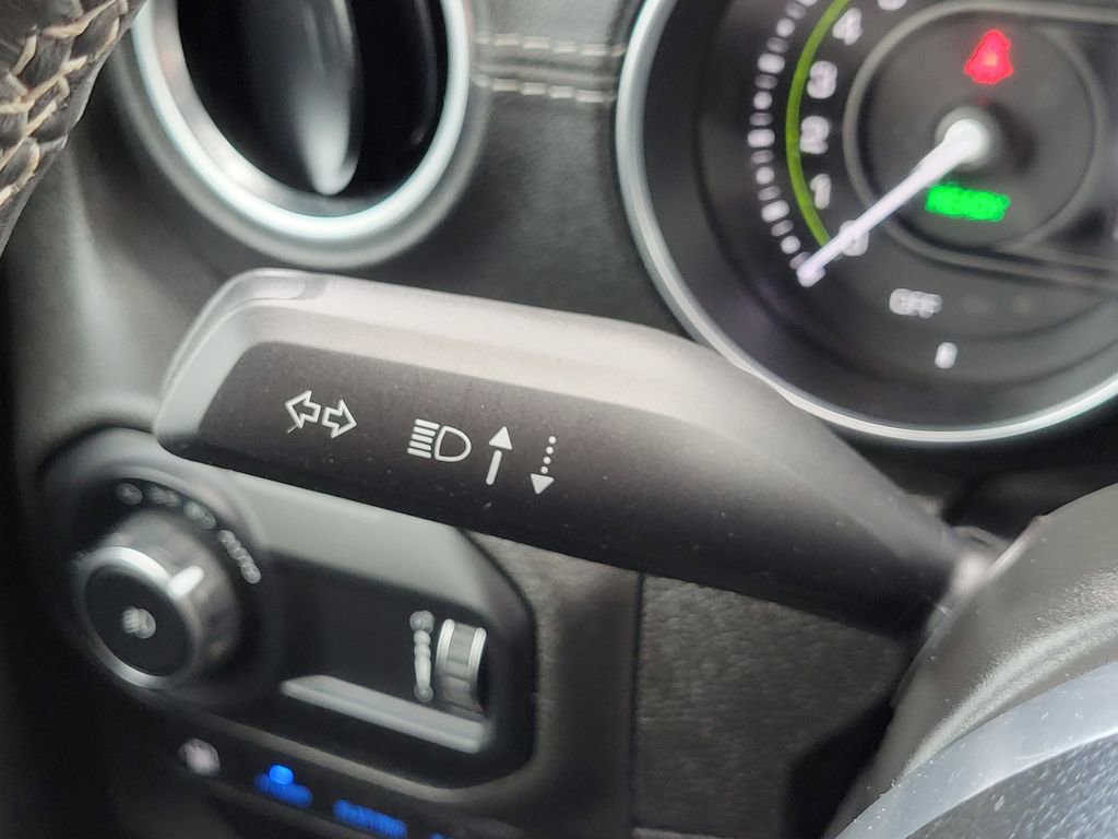 Used 2023 Jeep Wrangler Unlimited Sahara w/ Cold Weather Group image 29