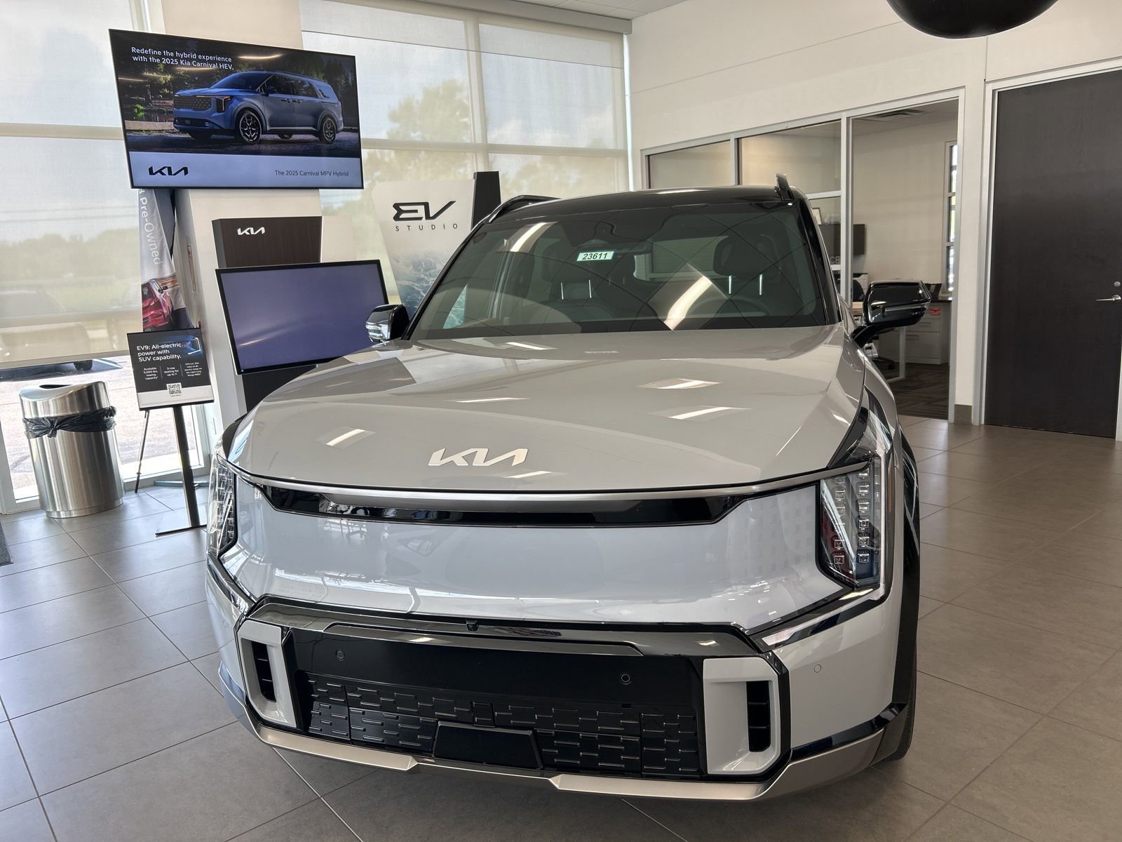 New 2026 Kia EV9 GT-Line image 2