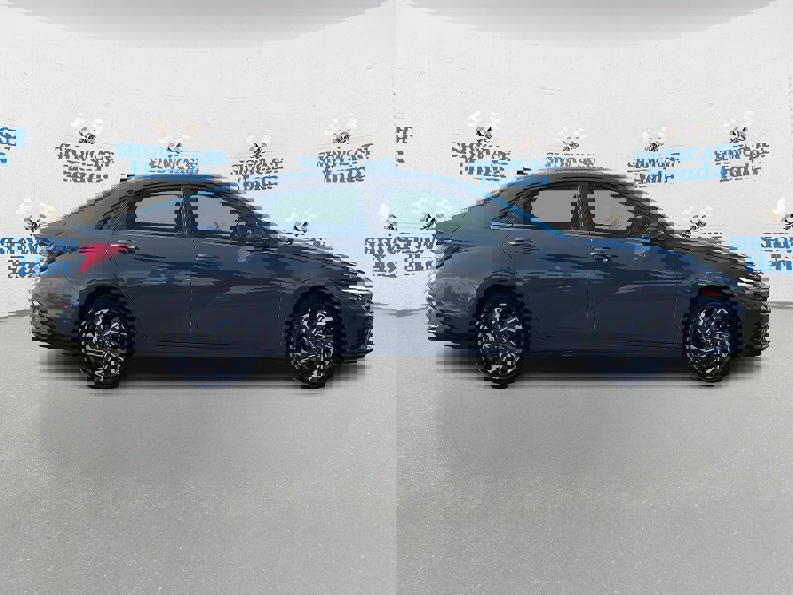 Used 2024 Hyundai Elantra Limited image 9