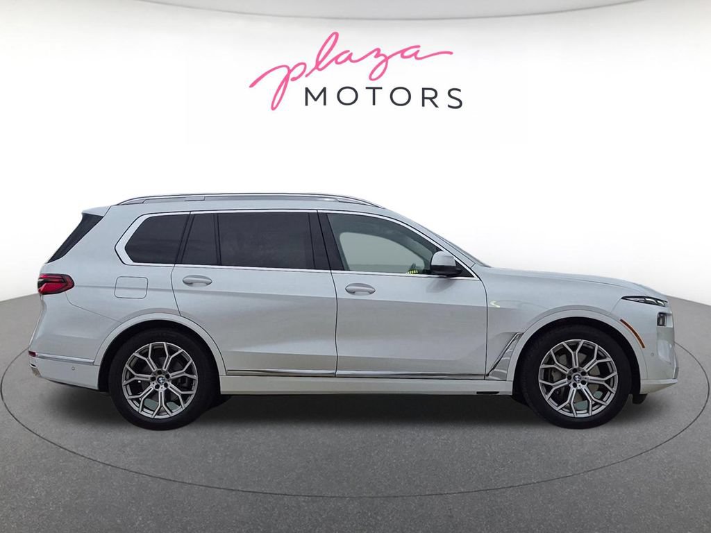 Certified 2025 BMW X7 xDrive40i w/ Premium Package AWD/4WD image 4