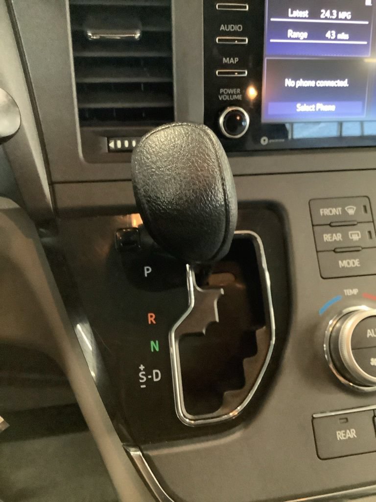 Used 2019 Toyota Sienna LE FWD image 26