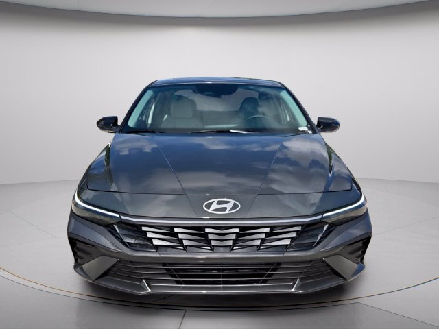 New 2026 Hyundai Elantra SEL Sport FWD image 3