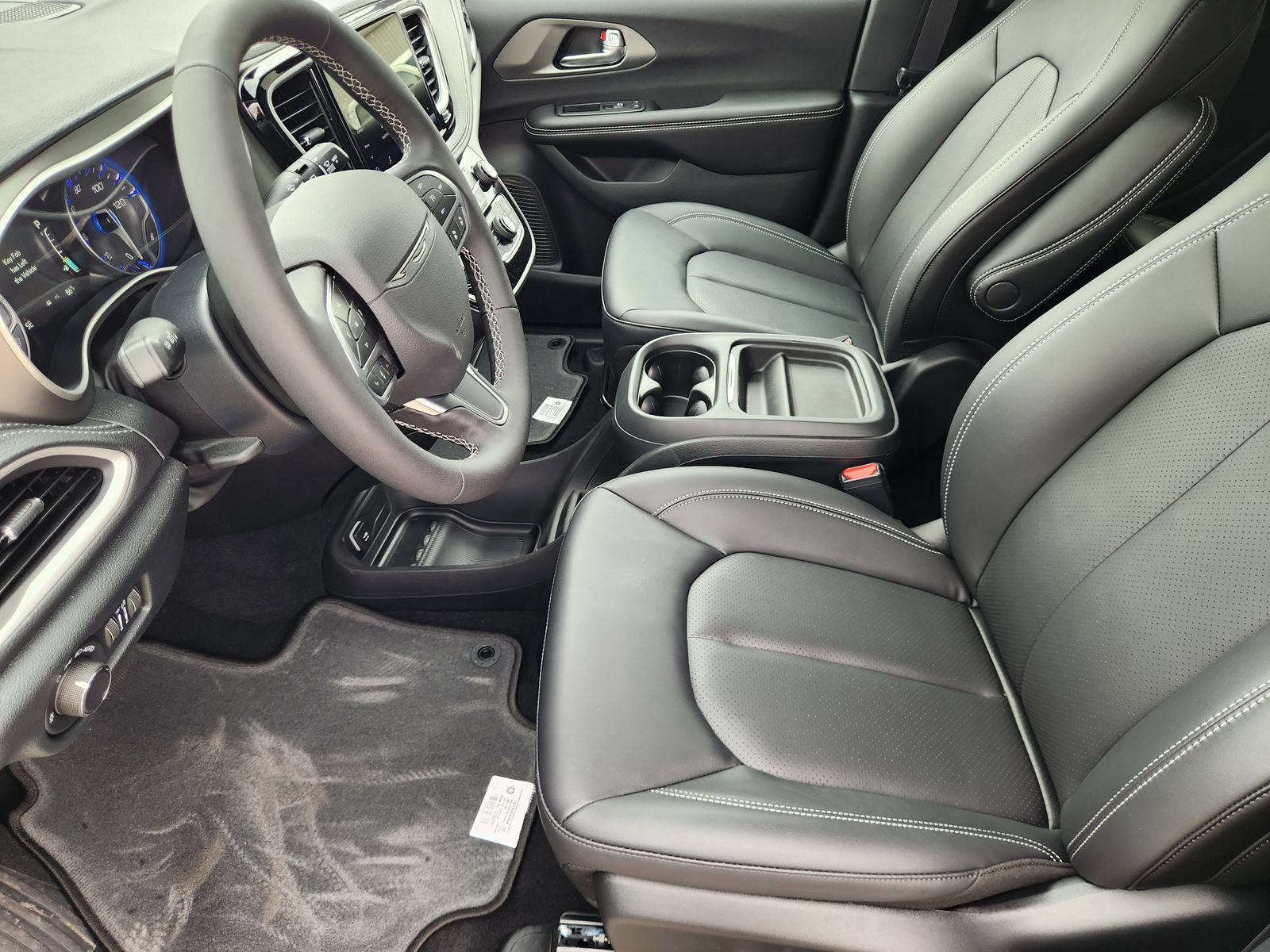 New 2027 Chrysler Pacifica Select FWD image 12