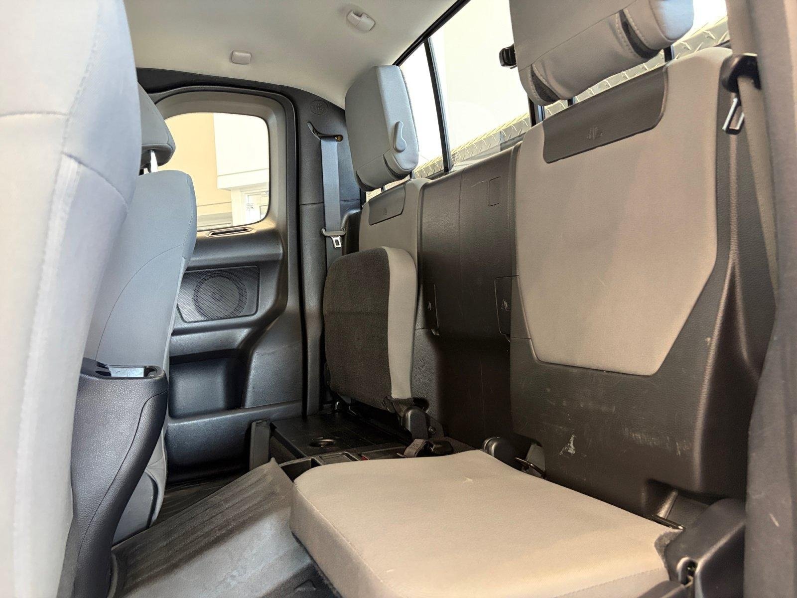 Used 2018 Toyota Tacoma SR5 AWD/4WD image 20