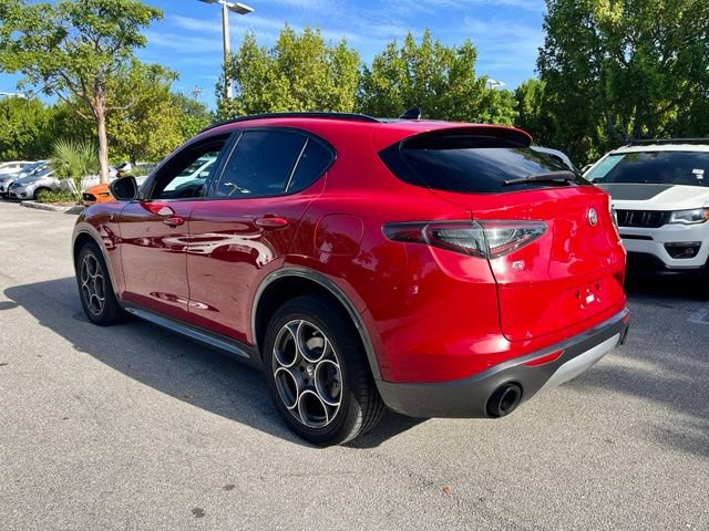 Used 2024 Alfa Romeo Stelvio Ti AWD/4WD image 4