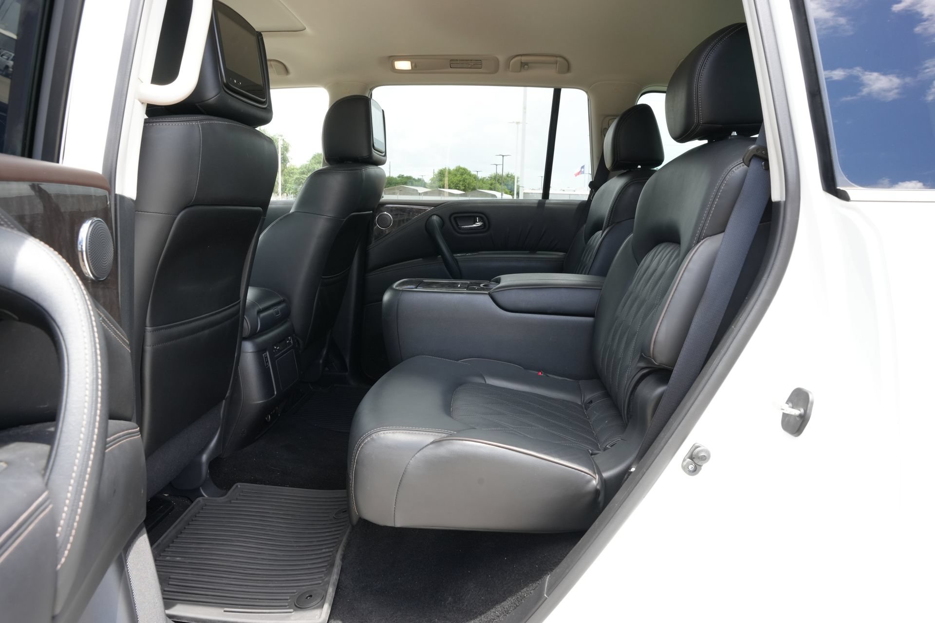 Used 2023 Nissan Armada Platinum w/ Captain's Chairs Package RWD image 19
