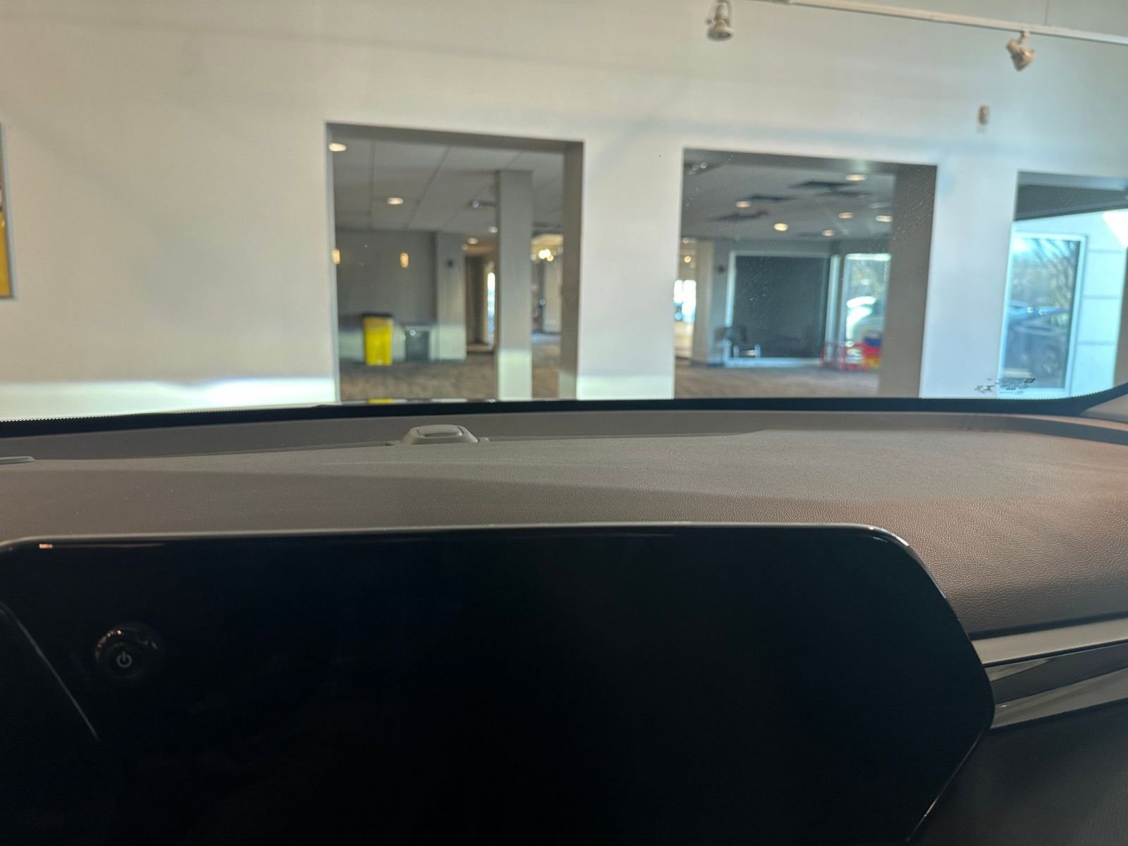 Used 2025 Chevrolet TrailBlazer LT image 18