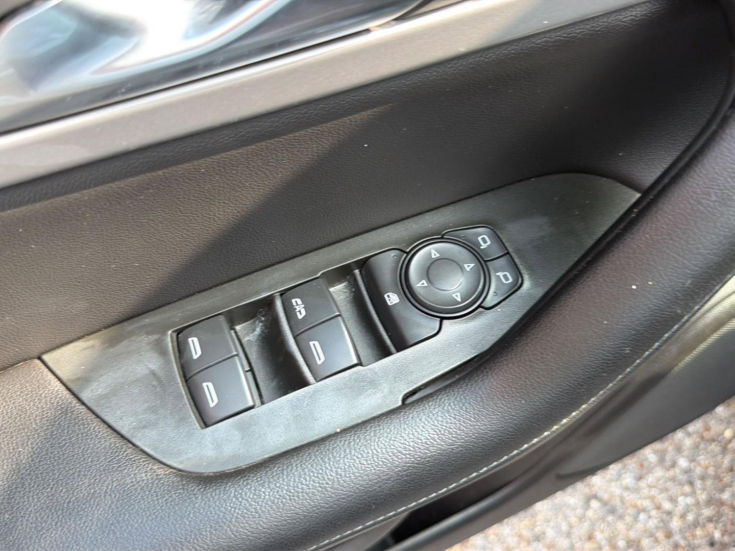 Used 2022 Chevrolet Blazer LT FWD image 21