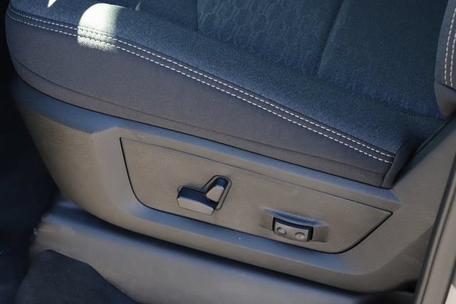 New 2026 RAM 2500 Big Horn AWD/4WD image 16
