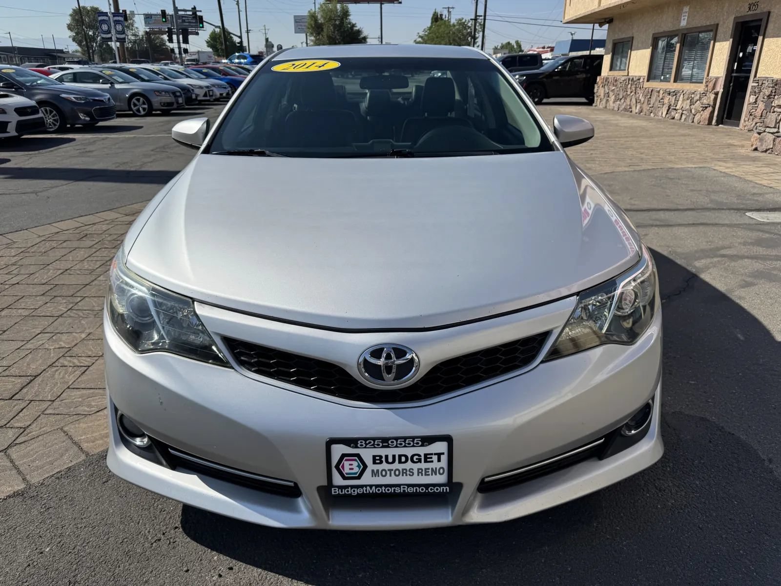 Used 2014 Toyota Camry SE FWD image 7