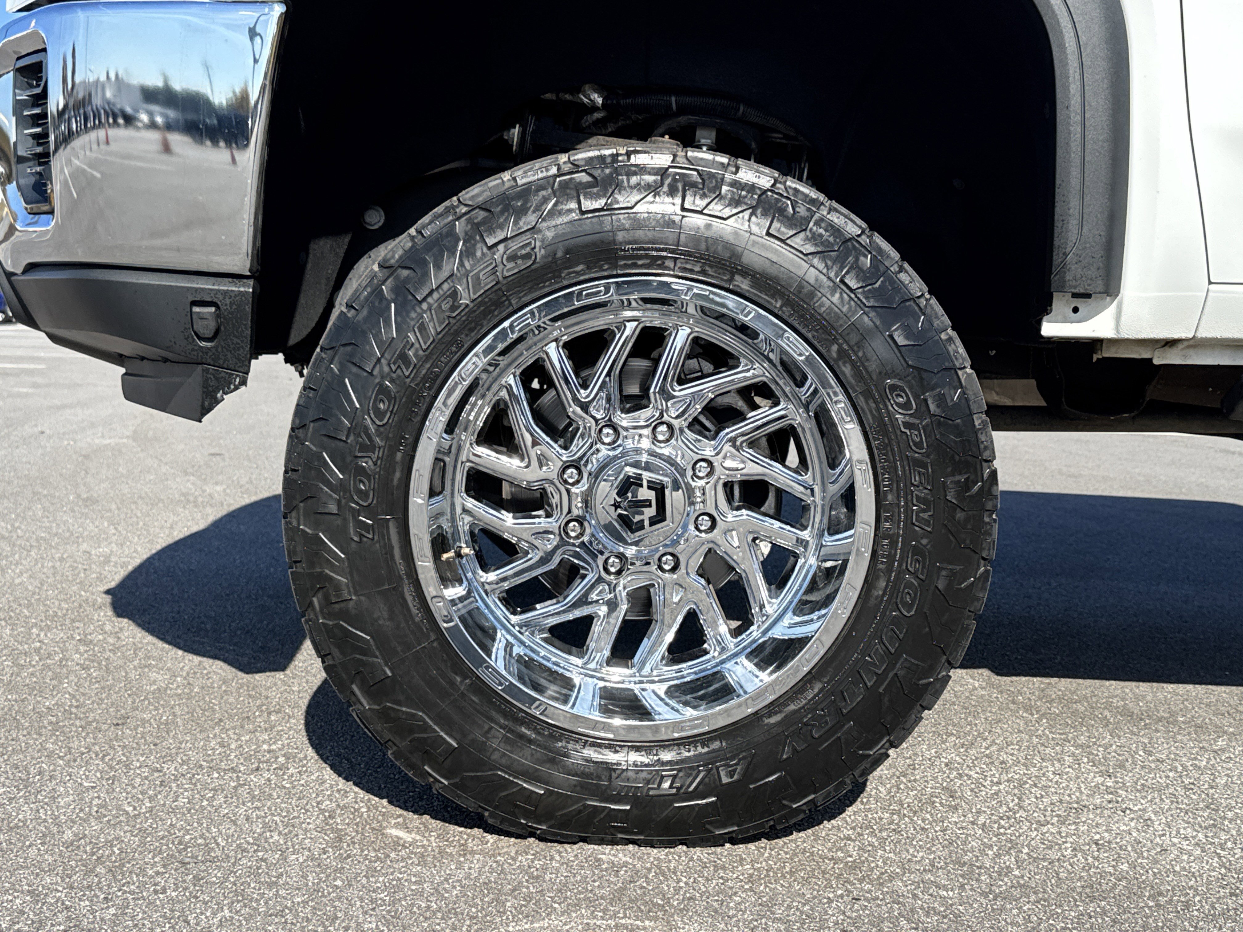 Used 2021 GMC Sierra 2500 4x4 Crew Cab w/ Convenience Package image 12