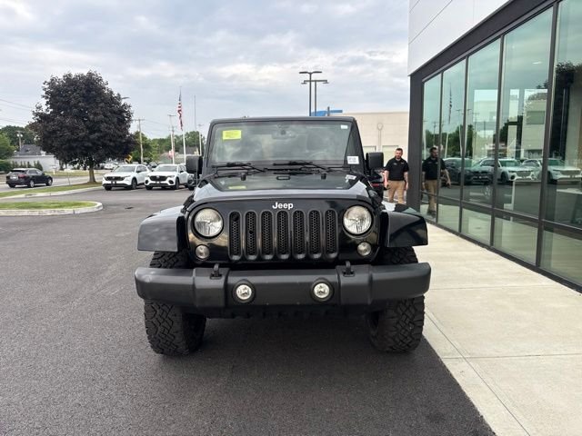 Used 2014 Jeep Wrangler Sahara w/ Connectivity Group AWD/4WD image 7