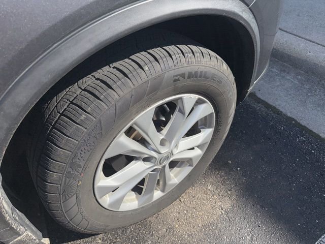 Used 2016 Nissan Rogue SV image 7