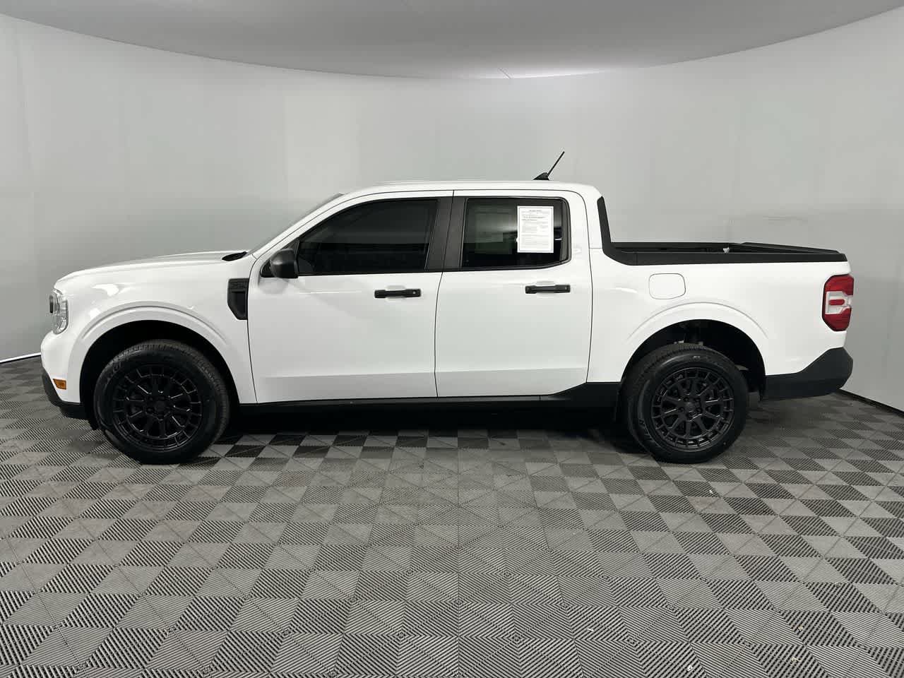 Used 2022 Ford Maverick XL FWD image 14