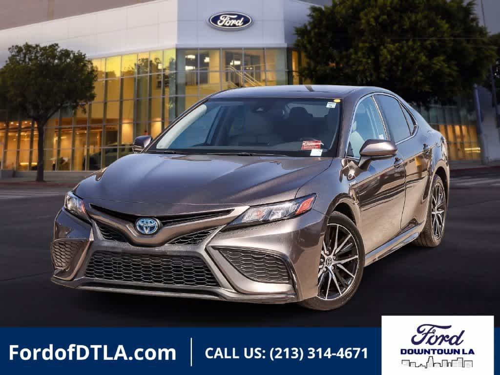 Used 2021 Toyota Camry SE