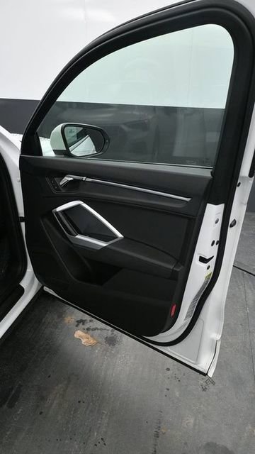 Used 2020 Audi Q3 2.0T Premium image 9
