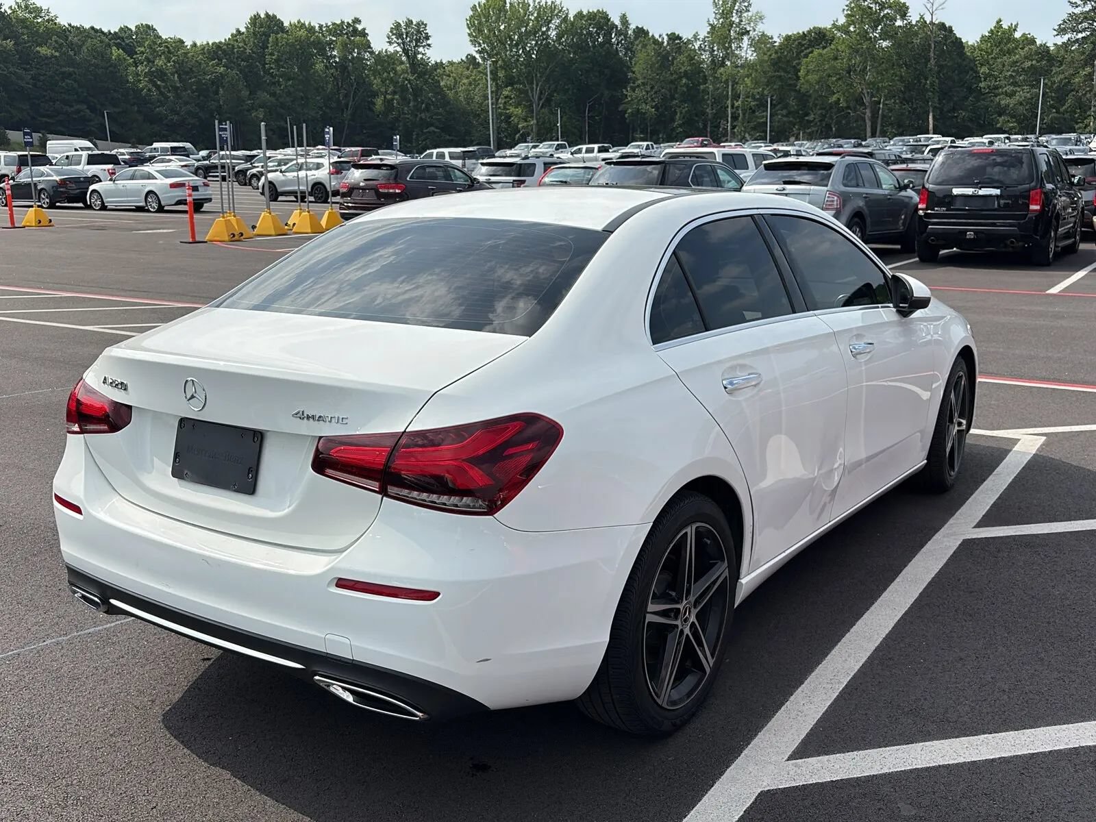 Used 2022 Mercedes-Benz A 220 4MATIC image 2