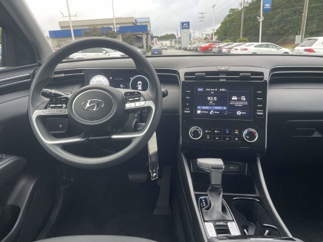 Certified 2024 Hyundai Tucson SE FWD image 11