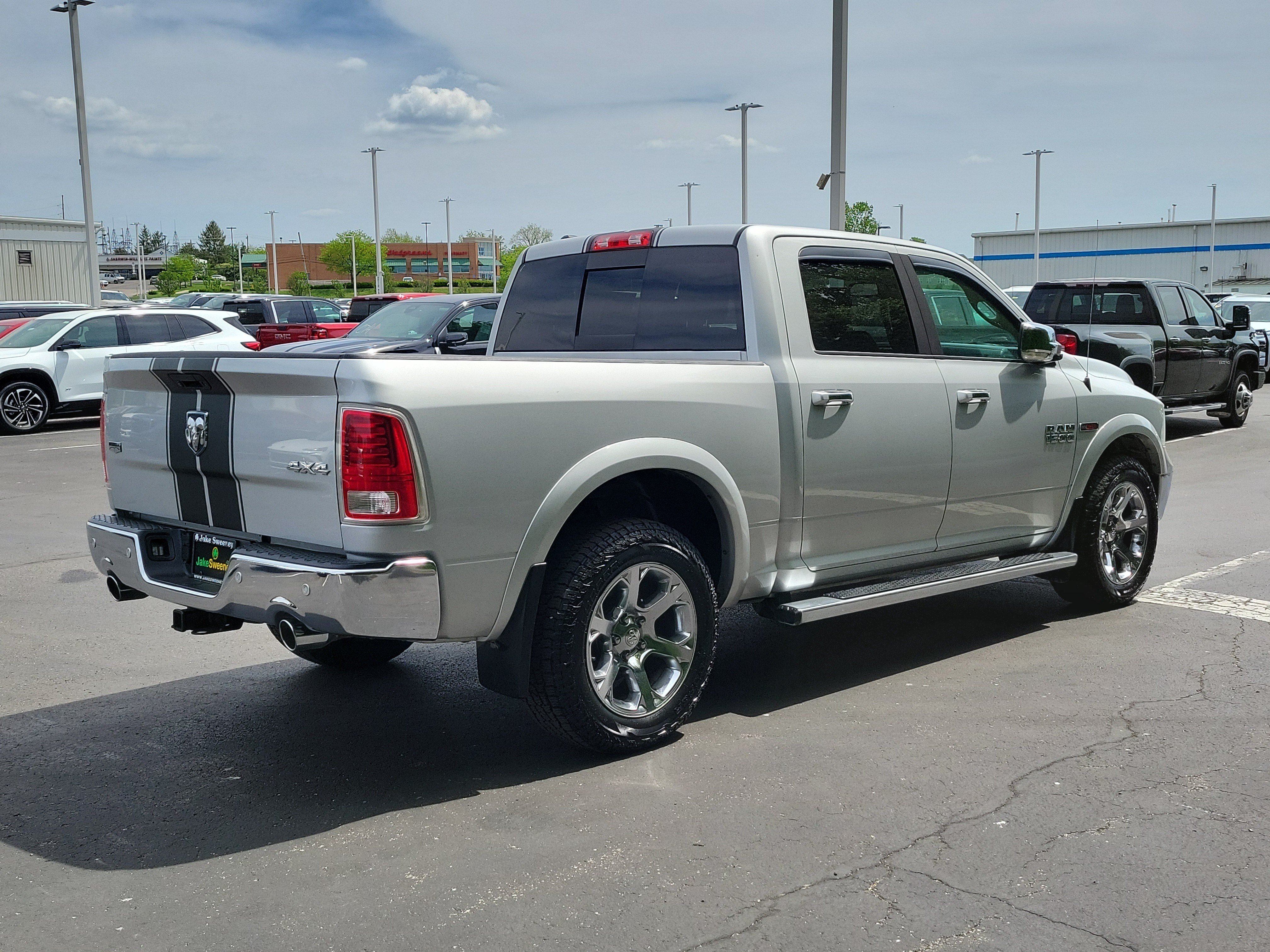 Used 2016 RAM 1500 Laramie AWD/4WD image 4